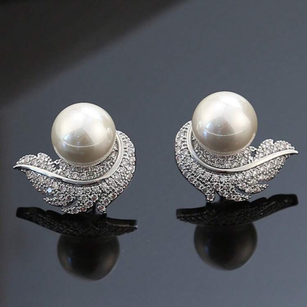Elegant Silver Pearl Earrings
